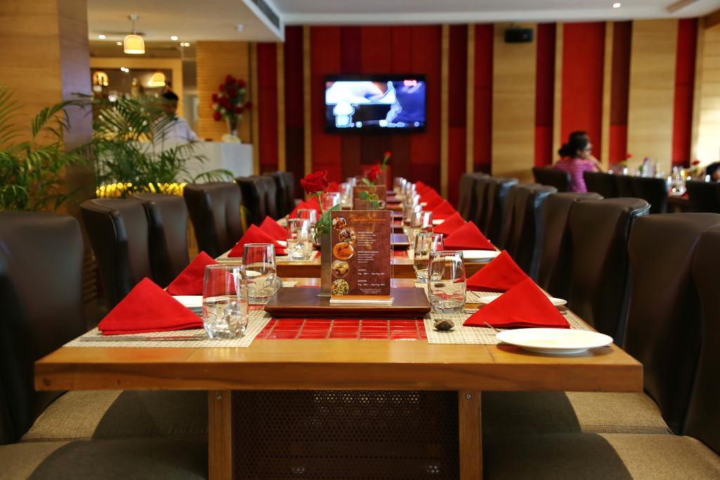 Sunbeam Premium Hotel Zirakpur ภายนอก รูปภาพ