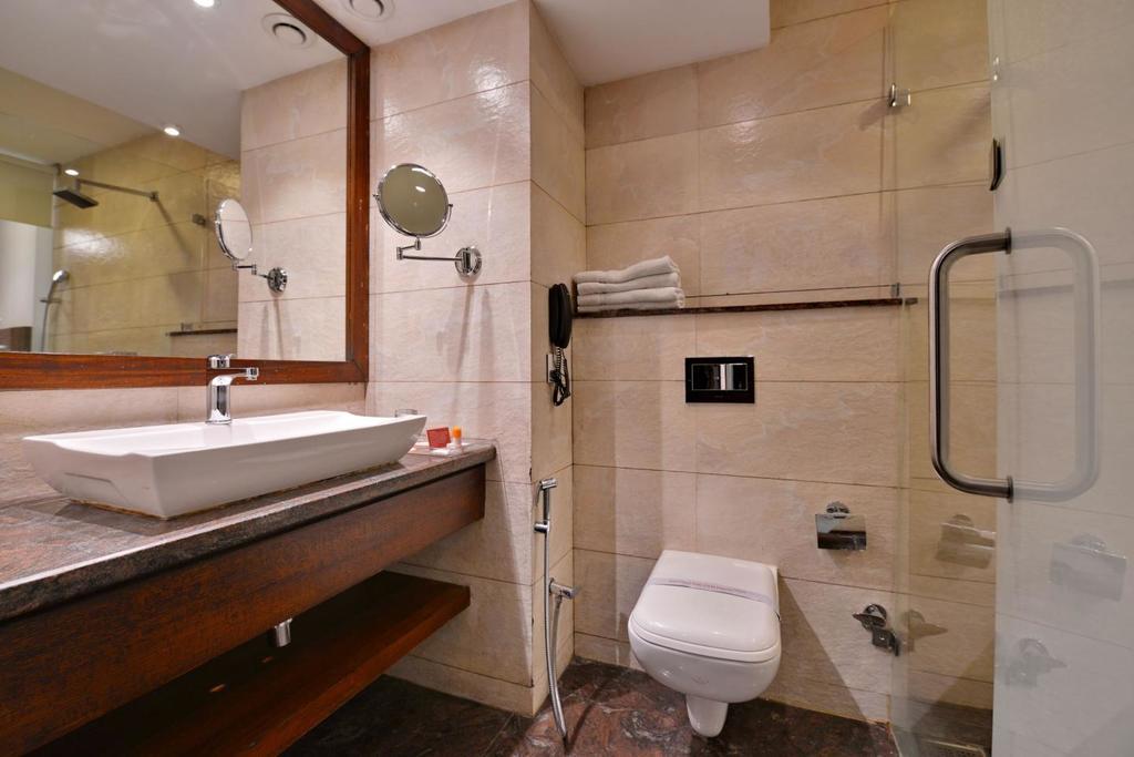 Sunbeam Premium Hotel Zirakpur ภายนอก รูปภาพ