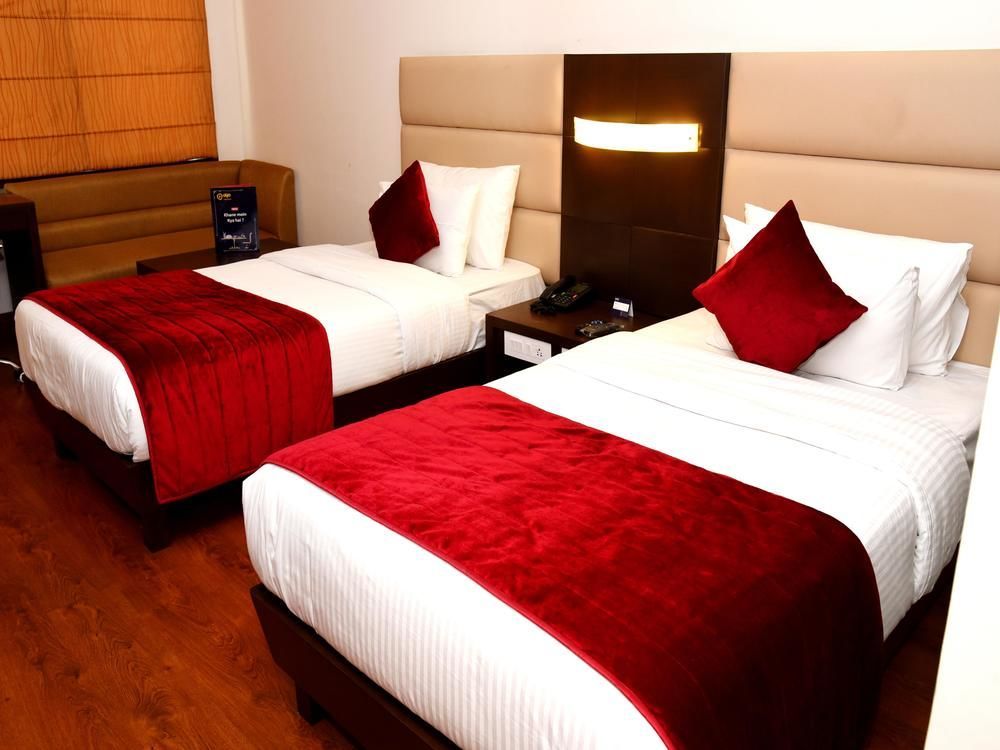 Sunbeam Premium Hotel Zirakpur ภายนอก รูปภาพ